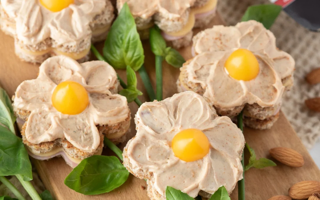 Sándwiches de flores primaverales.